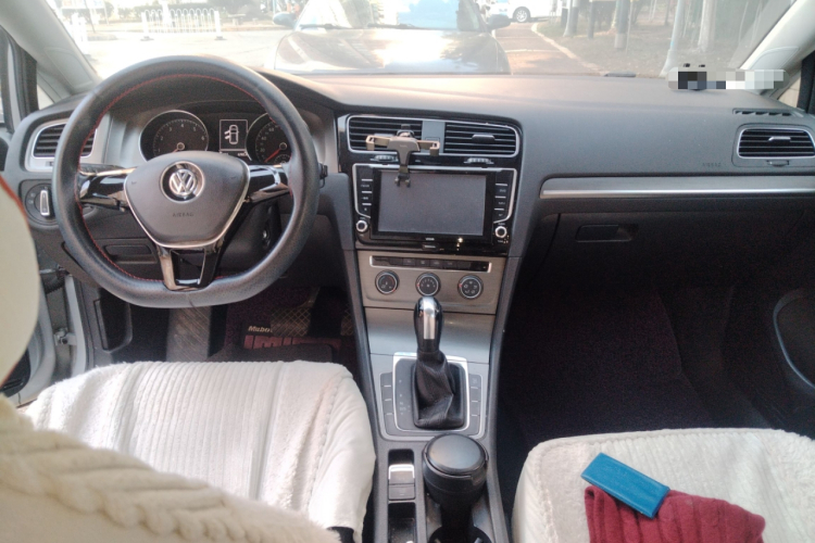 大众 高尔夫 2014款 1.6L 自动舒适型中控内饰12