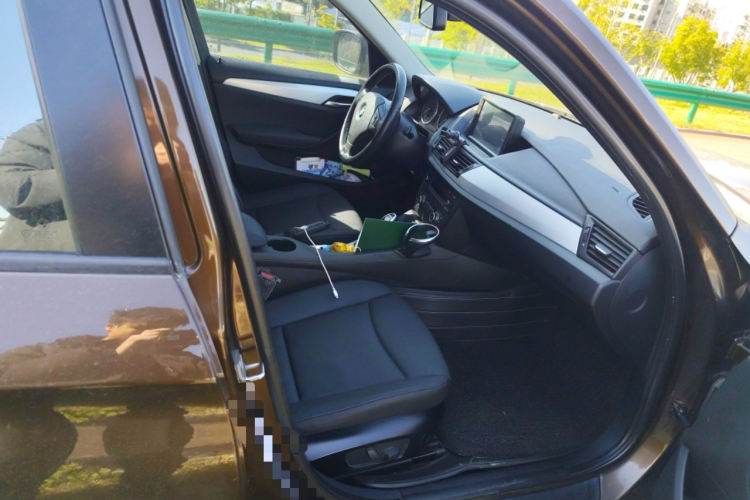 宝马X1 2012款 sDrive20i 领先型局部细节9005