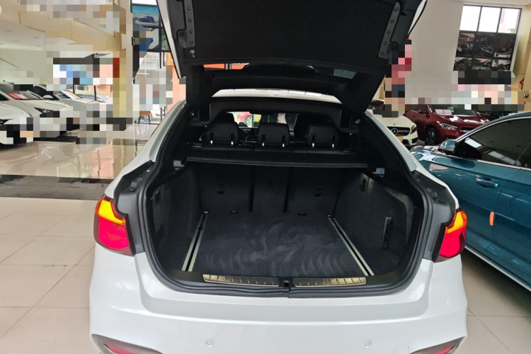 宝马3系GT 2020款 320i M运动套装局部细节23