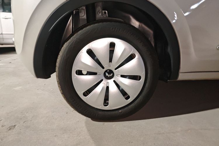 五菱汽车 五菱缤果 2023款 203km 轻享款车身外观6006