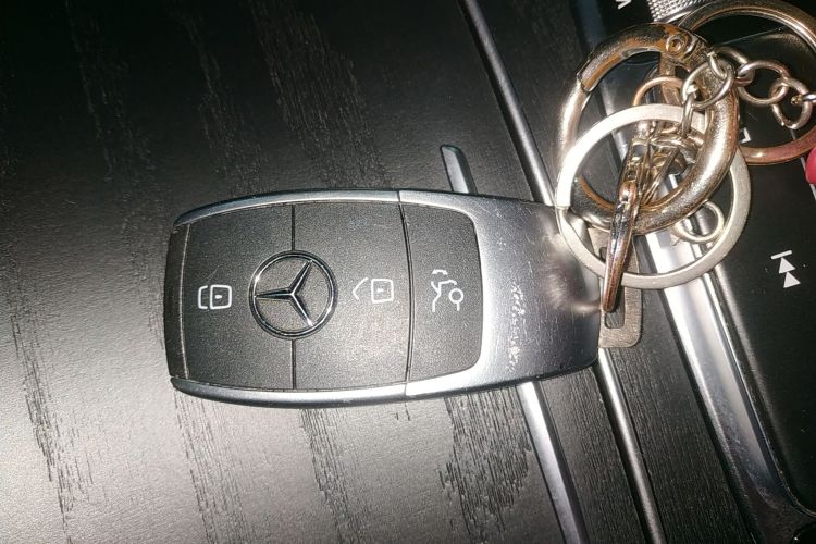 奔驰C级(进口) 2020款 C 260 轿跑车中控内饰11