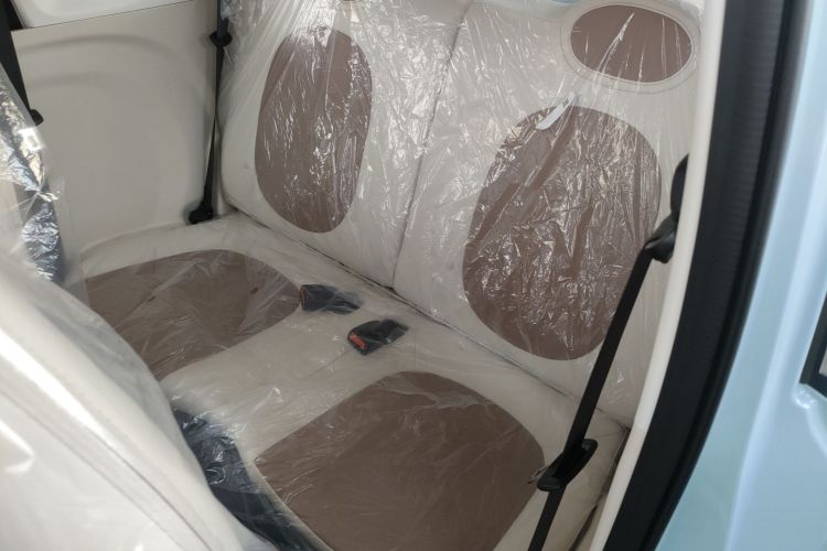 奔腾小马 2026款 222km 闪耀马中控内饰7004