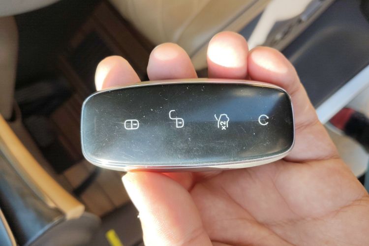 腾势D9 2022款 DM-i 1040 尊贵型中控内饰7001