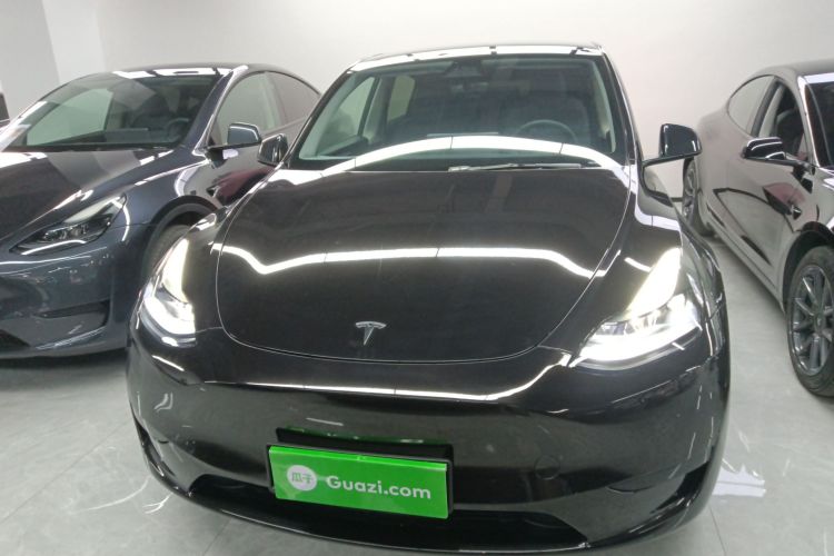 特斯拉 Model Y 2024款 后轮驱动版车身外观2