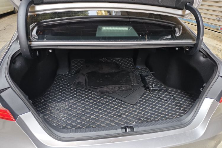 丰田 凯美瑞 2023款 双擎 2.5HG 豪华版局部细节23