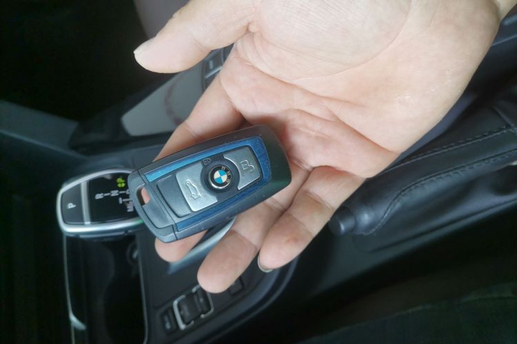 宝马3系 2018款 320Li 领先型M运动套装中控内饰11