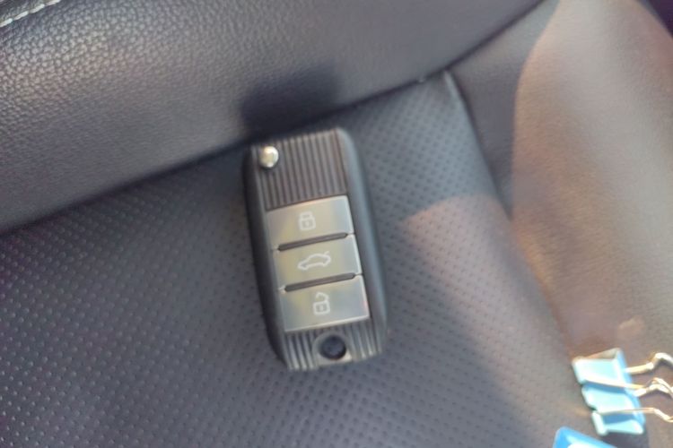 荣威RX5 2016款 30T 两驱自动互联网智享版中控内饰11