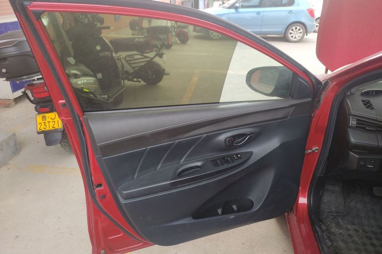 丰田 威驰 2014款 1.5L 自动智臻版中控内饰47