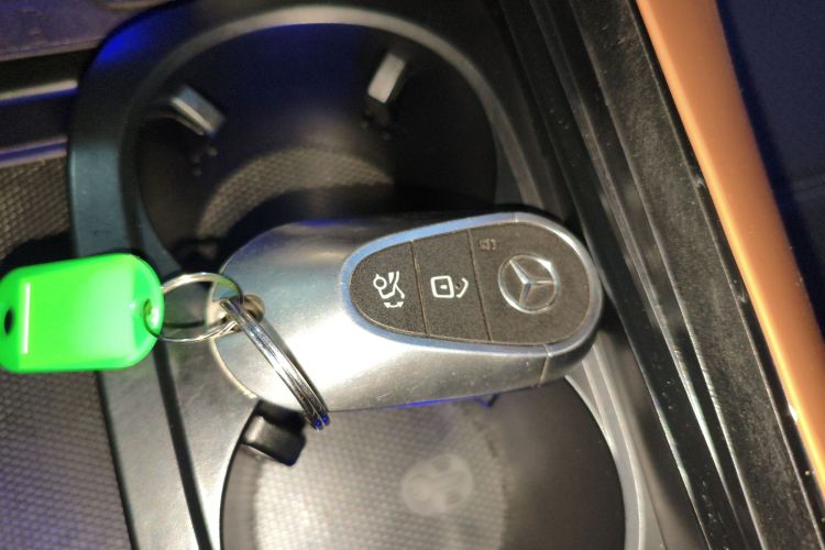 奔驰C级 2024款 改款 C 260 L中控内饰11