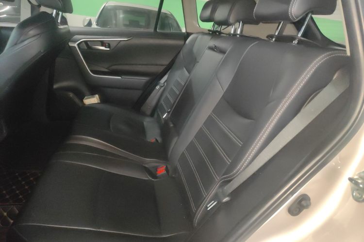 丰田 威兰达 2021款 2.0L CVT四驱豪华版中控内饰21