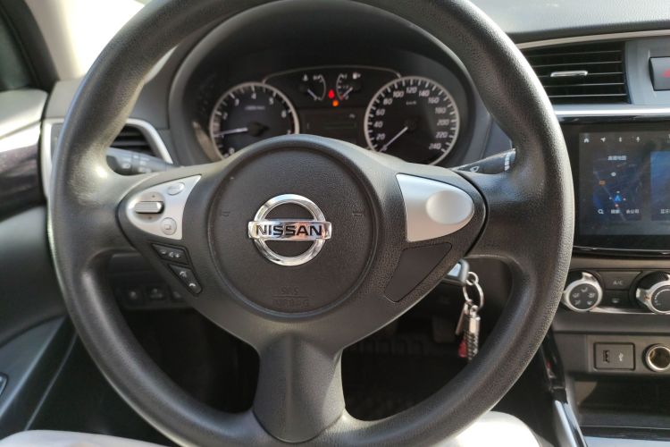 日产 轩逸 2021款 经典 1.6XL CVT豪华版中控内饰13