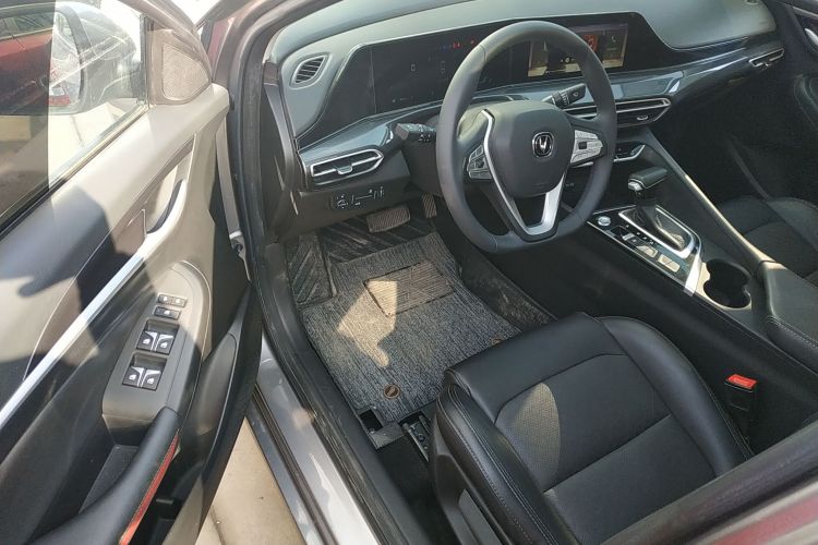 长安 逸动 2020款 PLUS 蓝鲸NE 1.4T GDI DCT尊贵型中控内饰7003