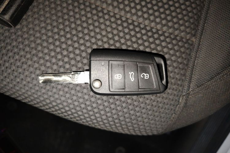 大众 高尔夫 2016款 1.6L 自动舒适型中控内饰7001