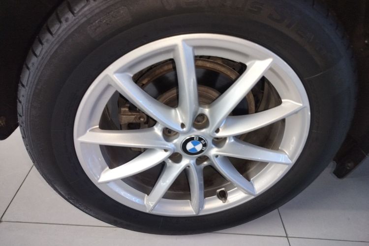 宝马X1 2019款 sDrive18Li 时尚型车身外观6008