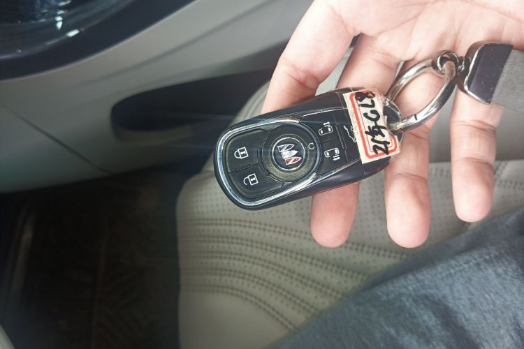 别克GL8 2021款 ES陆尊 653T 舒适型中控内饰11