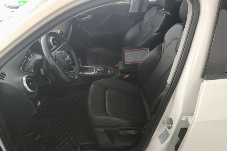 奥迪Q2L 2024款 35TFSI 进取动感型局部细节19