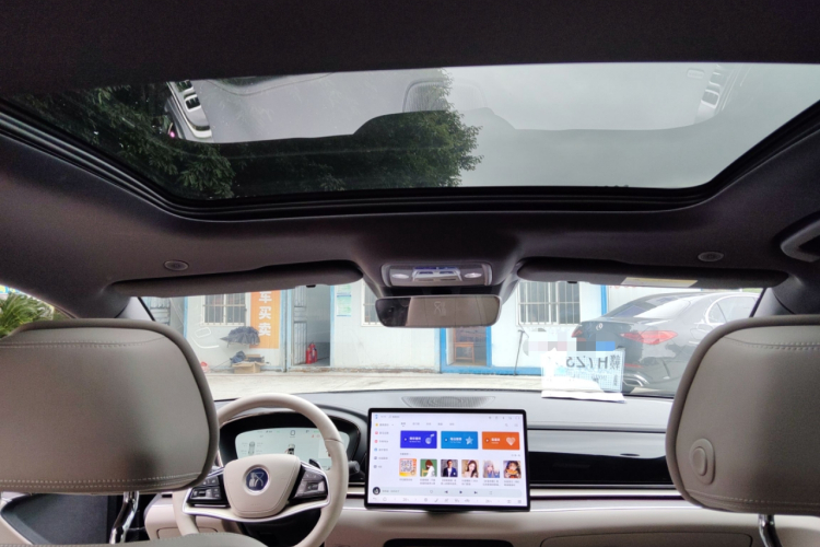 比亚迪 汉 2025款 EV 701KM尊享型中控内饰22
