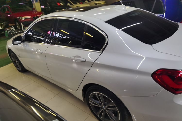 宝马1系 2018款 118i 运动型车身外观6003