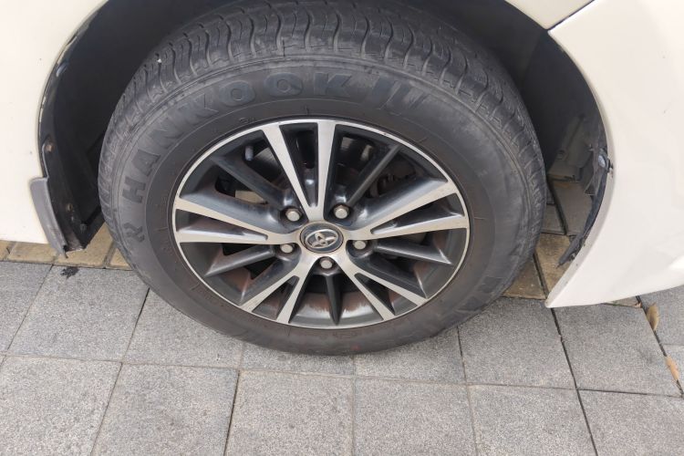 丰田 雷凌 2014款 1.6G 手动精英版车身外观10