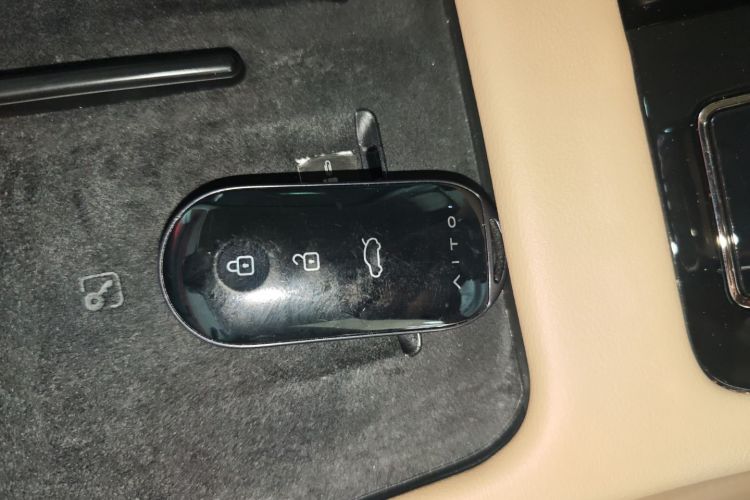 鸿蒙智行 问界M7 2024款 1.5T 智驾后驱Max版 5座中控内饰7001