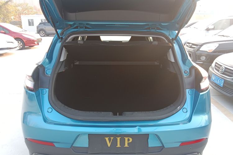 吉利汽车 帝豪S 2021款 1.4T CVT尊贵型机舱底盘23