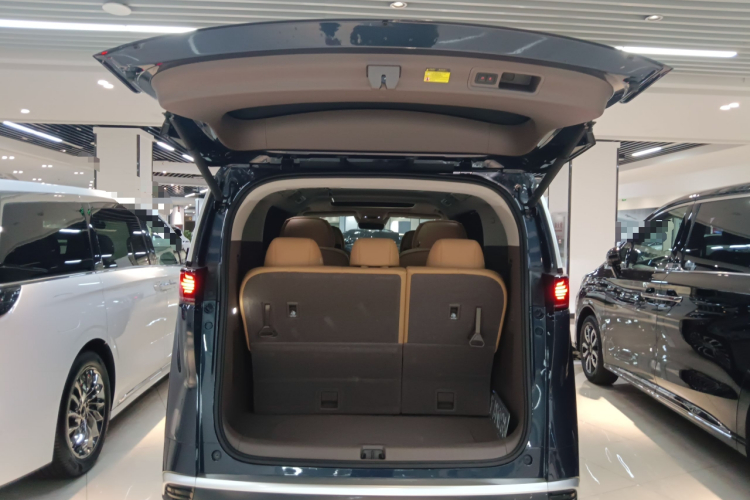 腾势D9 2022款 EV 600 四驱旗舰型机舱底盘23