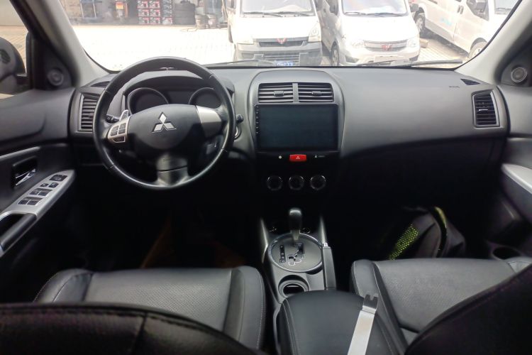 三菱 劲炫ASX 2013款 2.0L CVT两驱豪华版中控内饰12
