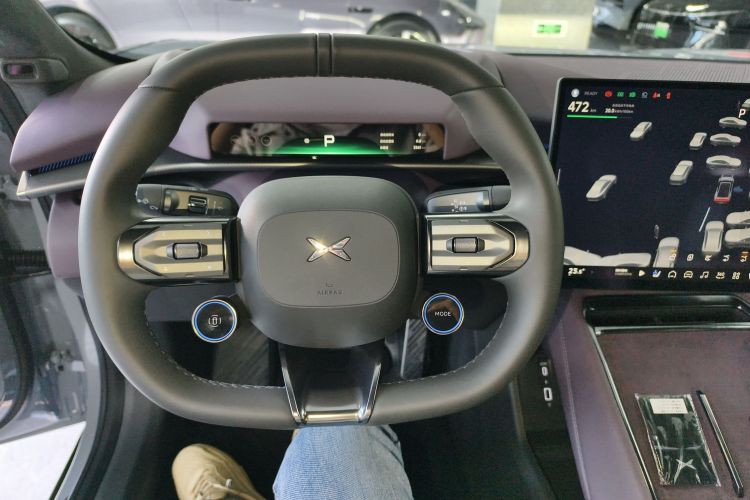 小鹏P7 2025款 702 长续航 Ultra中控内饰13