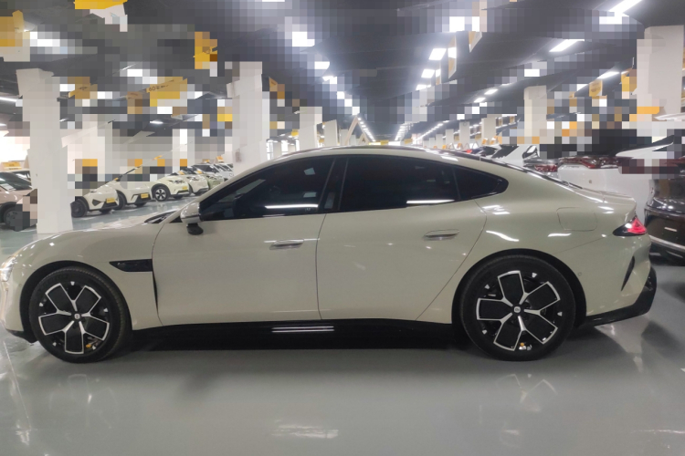 小米汽车 小米SU7 2024款 后驱长续航智驾版车身外观4