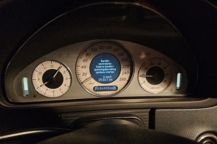 奔驰CLK级 2006款 CLK 200K 双门轿跑车中控内饰14