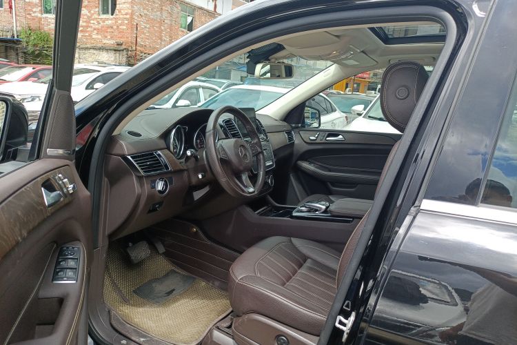 奔驰GLE 2017款 GLE 320 4MATIC 豪华型局部细节19