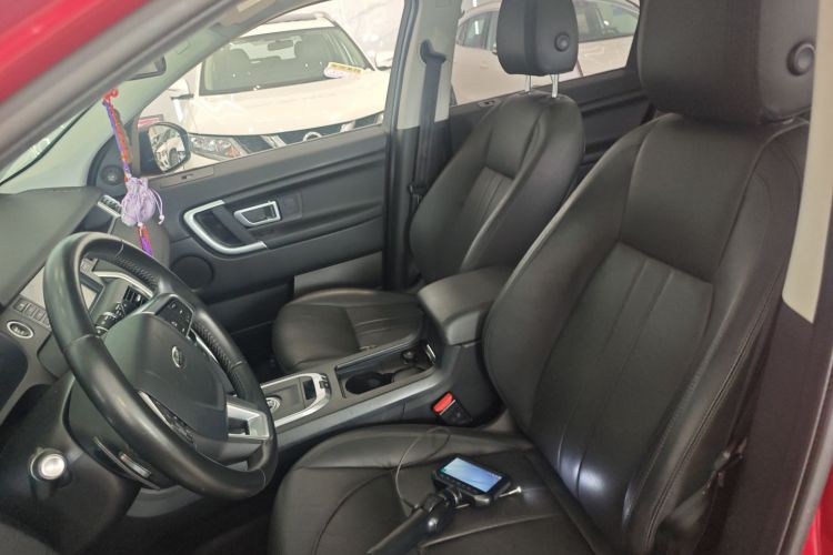 路虎 发现神行 2017款 2.0T SE中控内饰19