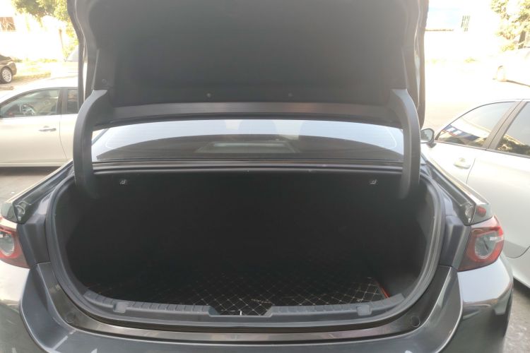 马自达3 昂克赛拉 2023款 2.0L 自动质臻版机舱底盘23