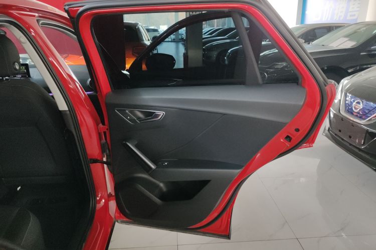奥迪Q2L 2018款 35 TFSI 上市专享版 国VI中控内饰7006
