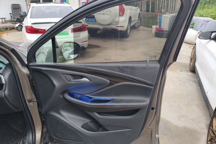 别克 昂科威 2019款 20T 两驱领先型 国VI中控内饰42