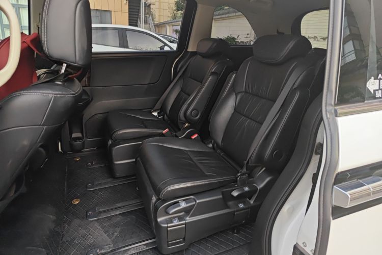 本田 艾力绅 2016款 2.4L 风尚版中控内饰21