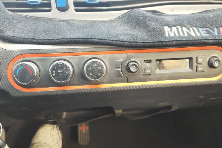 五菱汽车 宏光MINIEV 2022款 马卡龙缤纷款 磷酸铁锂中控内饰16