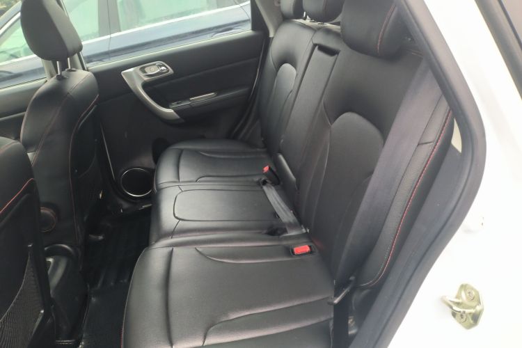 哈弗H6 2015款 升级版 1.5T 手动两驱精英型中控内饰7004