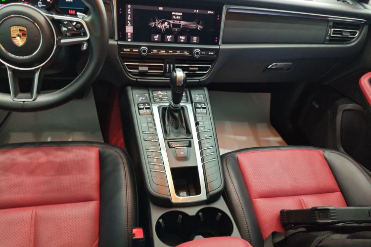 保时捷 2018款 Macan 2.0T中控内饰18