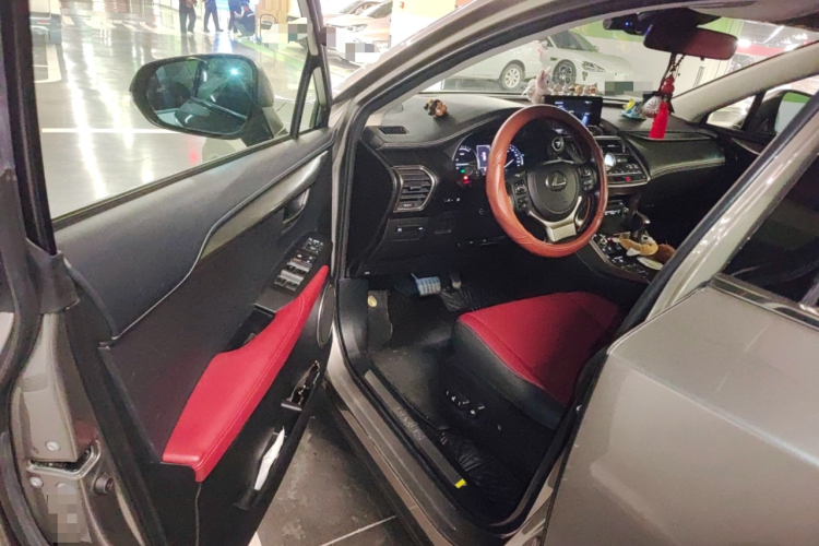 雷克萨斯NX 2020款 300h 前驱 锋尚版 国VI中控内饰20