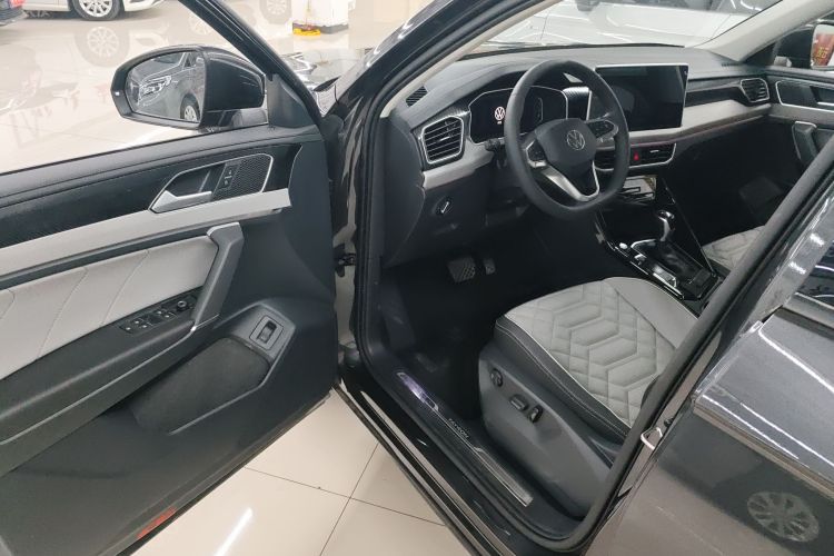 大众 探岳 2024款 300TSI 两驱豪华Plus进阶版中控内饰20