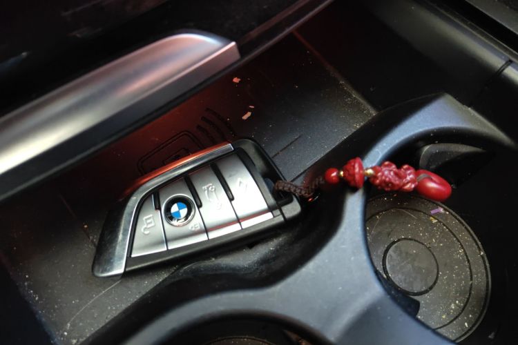 宝马5系 2022款 改款 525Li M运动套装中控内饰7001