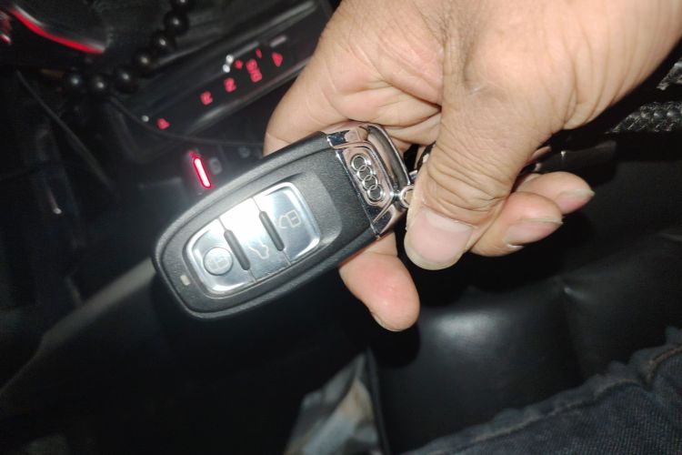 奥迪Q5 2017款 40 TFSI 进取型中控内饰11