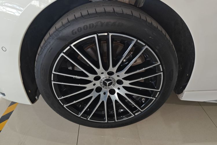 奔驰C级 2024款 C 260 L 运动版车身外观6007