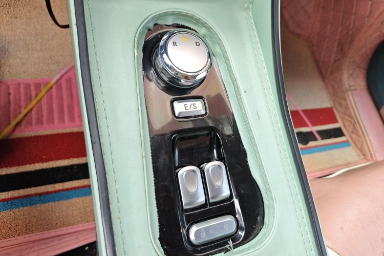 长安启源 长安Lumin 2022款 210km 香甜款中控内饰18