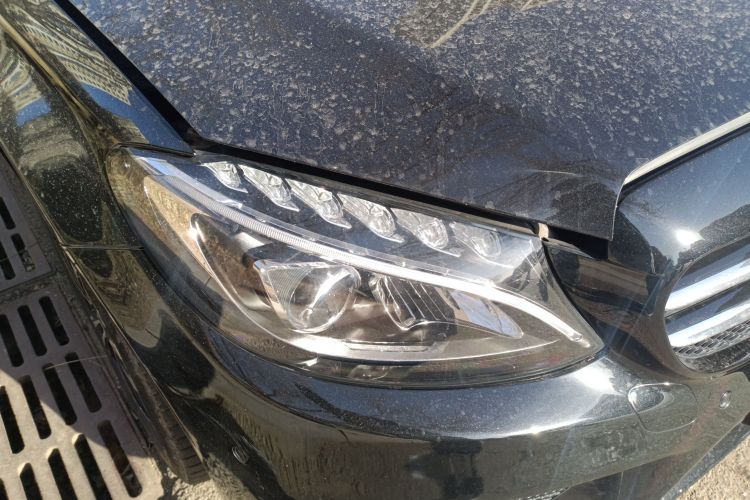 奔驰C级 2018款 C 200 运动版车身外观8