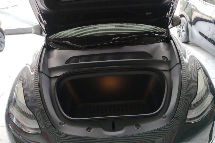 特斯拉 Model Y 2024款 长续航全轮驱动版机舱底盘24