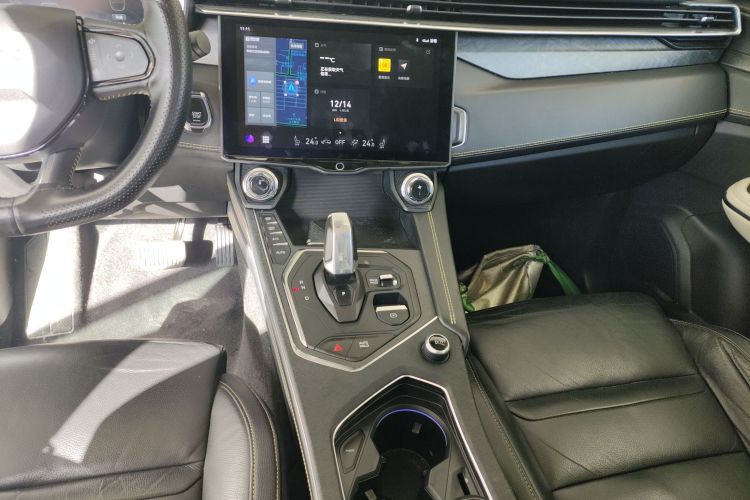 领克05 2020款 2.0TD 两驱耀Plus局部细节18