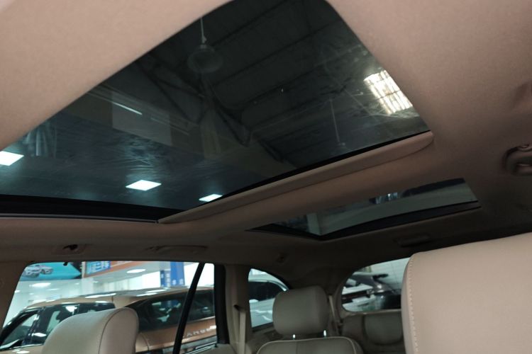 奔驰R级 2015款 R 320 4MATIC 豪华型局部细节22