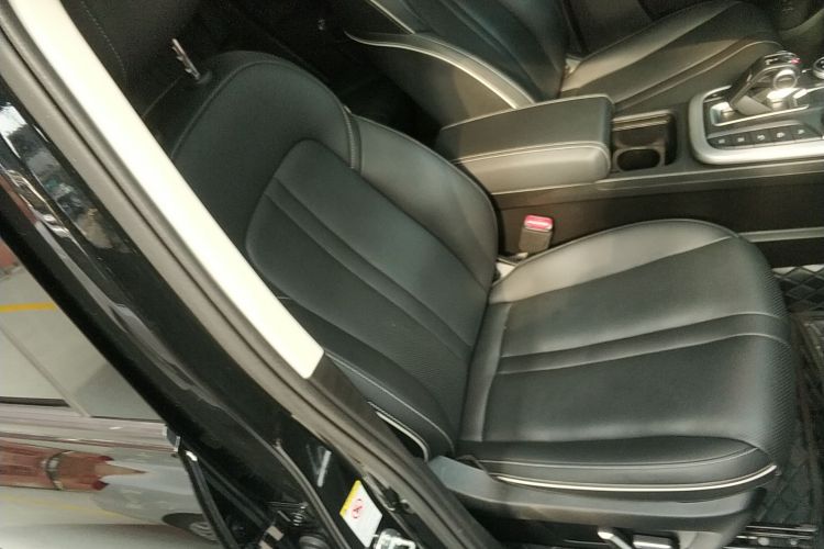 坦克300 2024款 2.0T 征服者局部细节41